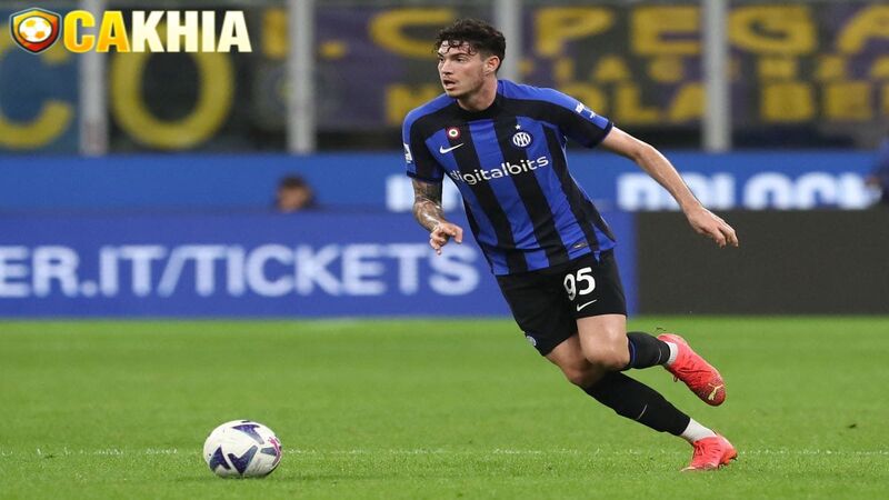 Alessandro Bastoni có kỹ năng chơi bóng hoàn hảo