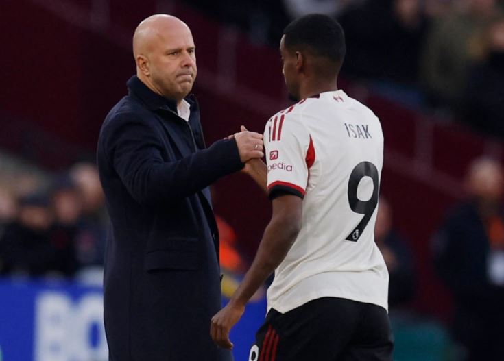 Chấn thương của Alexander Isak góp phần khiến Liverpool gặp trở ngại