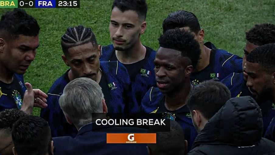 Quy định tạm dừng 3 phút do FIFA đề xuất, được thử nghiệm ở trận Brazil - Pháp